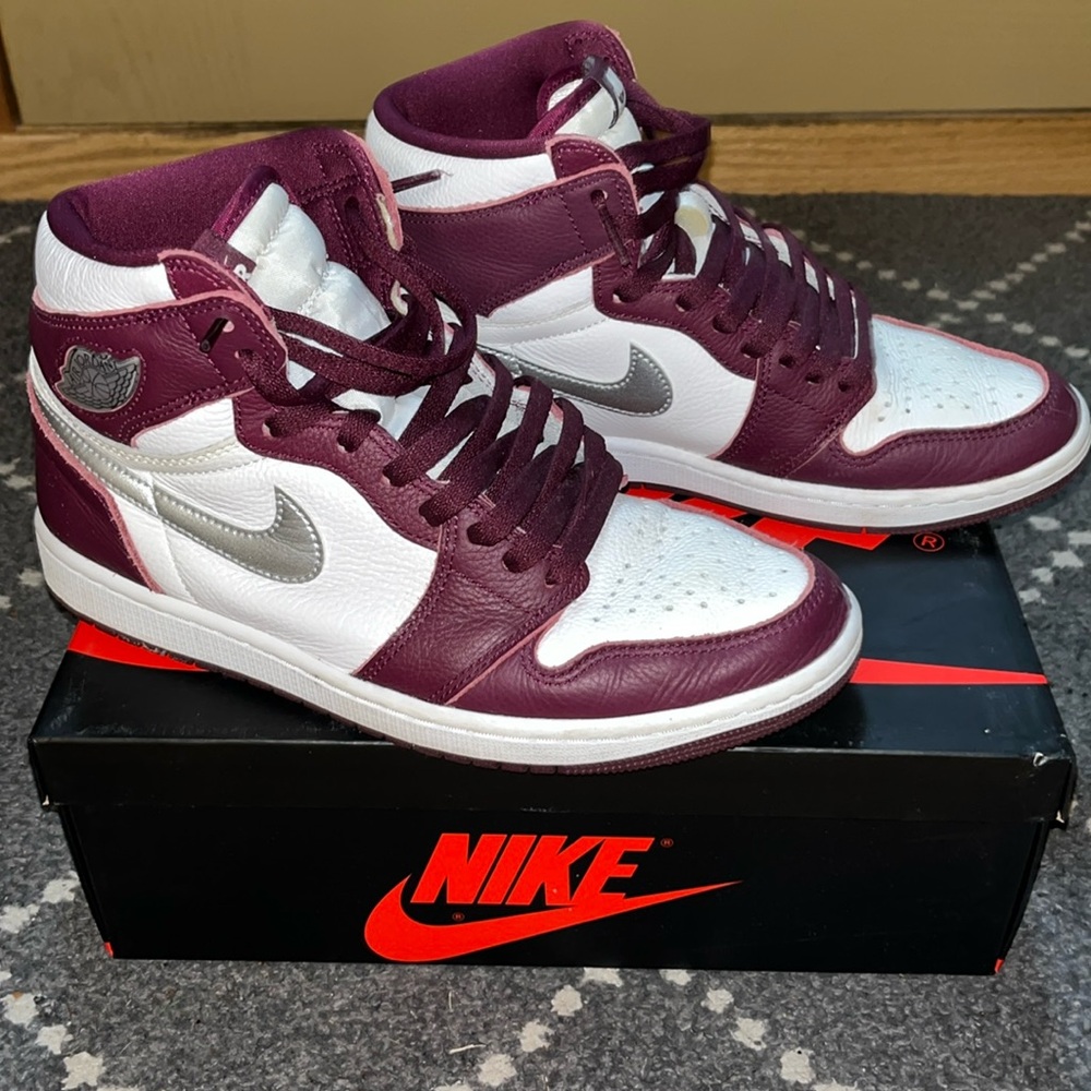 Nike Women's Shoes in Maroon and Silver